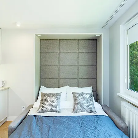 Batorego Grey - Stacja Metra 300m - Bezplatny Parking Apartment