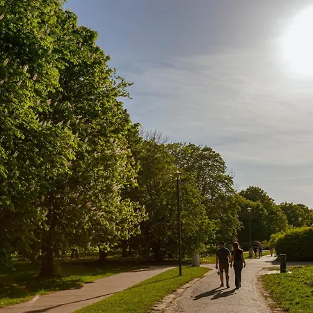 Apartamento Batorego Grey - Stacja Metra 300m - Bezplatny Parking Varsóvia