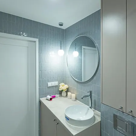 Apartment Batorego Grey - Stacja Metra 300m - Bezplatny Parking