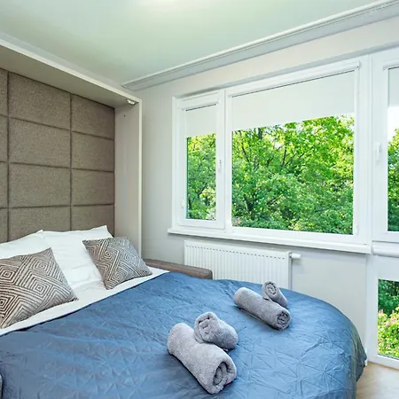 Batorego Grey - Stacja Metra 300m - Bezplatny Parking