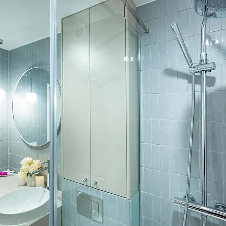 Batorego Grey - Stacja Metra 300m - Bezplatny Parking Apartment Warschau