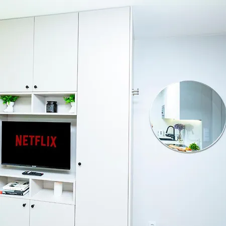 Batorego Grey - Stacja Metra 300m - Bezplatny Parking *