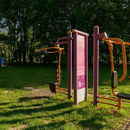 아파트 Batorego Grey - Stacja Metra 300m - Bezplatny Parking