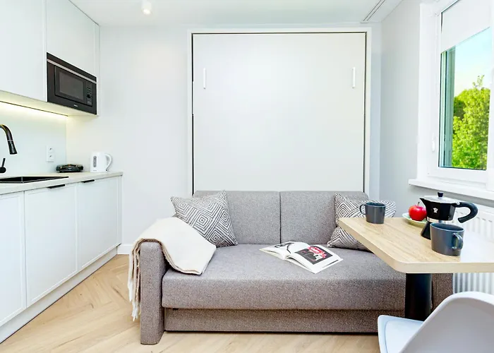 Apartament Batorego Grey - Stacja Metra 300m - Bezpłatny Parking