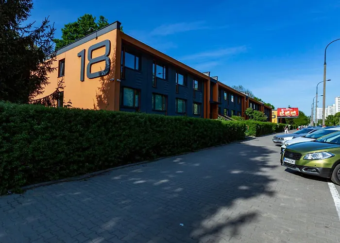 Batorego Grey - Stacja Metra 300m *