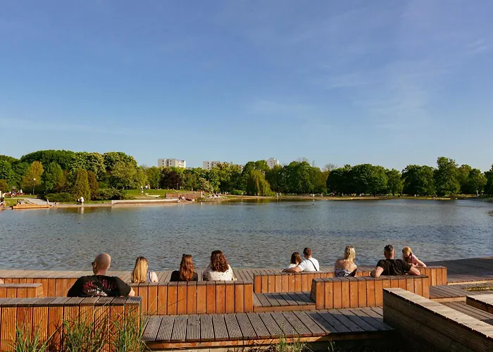 Batorego Grey - Stacja Metra 300m דירה *